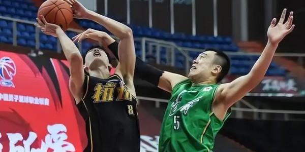 广东扳平1-1！周琦篮下无敌却输球？杨鸣点评戳中联赛痛点